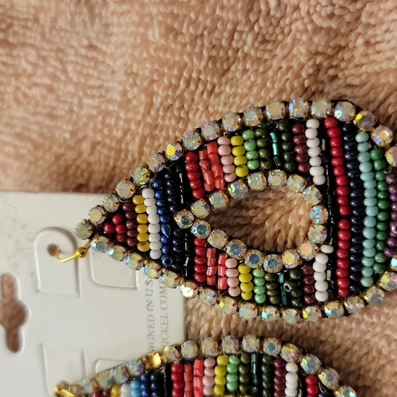 Earrings - Picture 2 of 4